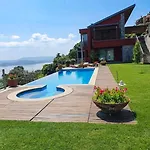 Infinity-pool * Belgirate